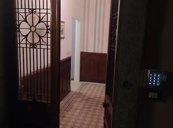 Casa Lari アパートホテル